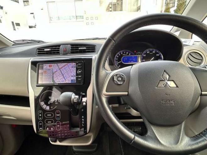 eKワゴンG セーフティ パッケージ 助手席ムービングシート仕様車 4WD　エマージェンシーブレーキ　アラウンドビューモニター　ナビフルセグTVバックモニター 660