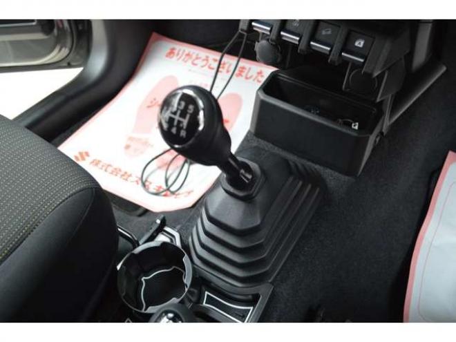 ジムニーXC 4WD　ワンオーナー車F5速マニュアル4WDターボセーフティサポート搭載アイドリングストップ横滑り防止装置ディスプレイオーディオハイビームアシストLEDライトクルーズコントロール 660