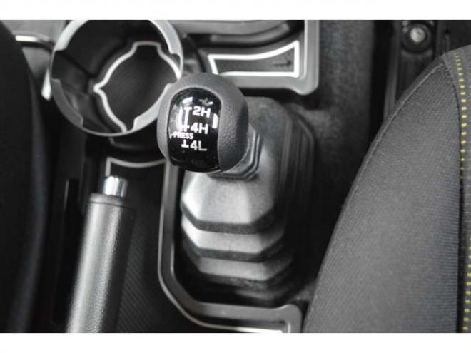 ジムニーXC 4WD　ワンオーナー車F5速マニュアル4WDターボセーフティサポート搭載アイドリングストップ横滑り防止装置ディスプレイオーディオハイビームアシストLEDライトクルーズコントロール 660