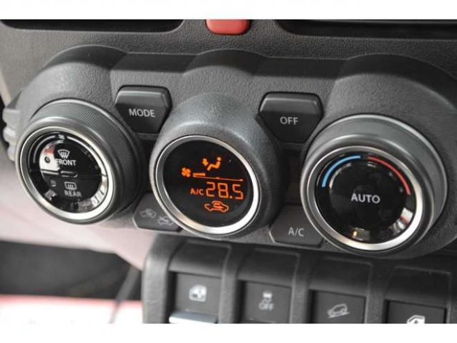 ジムニーXC 4WD　ワンオーナー車F5速マニュアル4WDターボセーフティサポート搭載アイドリングストップ横滑り防止装置ディスプレイオーディオハイビームアシストLEDライトクルーズコントロール 660