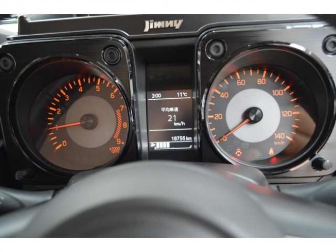 ジムニーXC 4WD　ワンオーナー車F5速マニュアル4WDターボセーフティサポート搭載アイドリングストップ横滑り防止装置ディスプレイオーディオハイビームアシストLEDライトクルーズコントロール 660