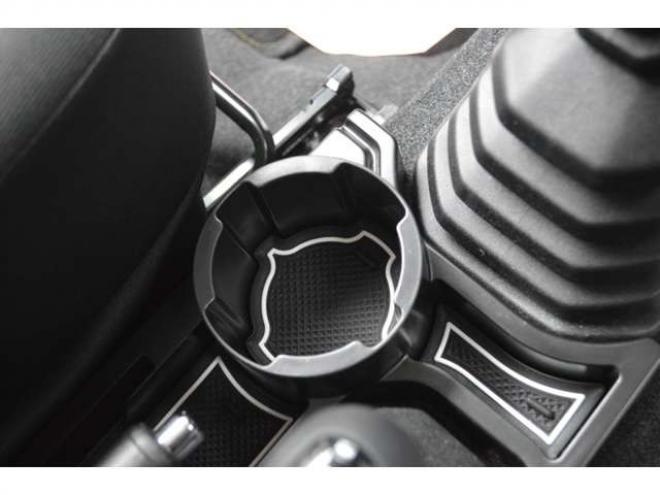 ジムニーXC 4WD　ワンオーナー車F5速マニュアル4WDターボセーフティサポート搭載アイドリングストップ横滑り防止装置ディスプレイオーディオハイビームアシストLEDライトクルーズコントロール 660