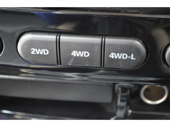 ジムニーランドベンチャー 4WD　ワンオーナー特別仕様車5速マニュアル4WDターボ7インチワイドナビTVバックカメラETCハーフレザーシートヒーター 660