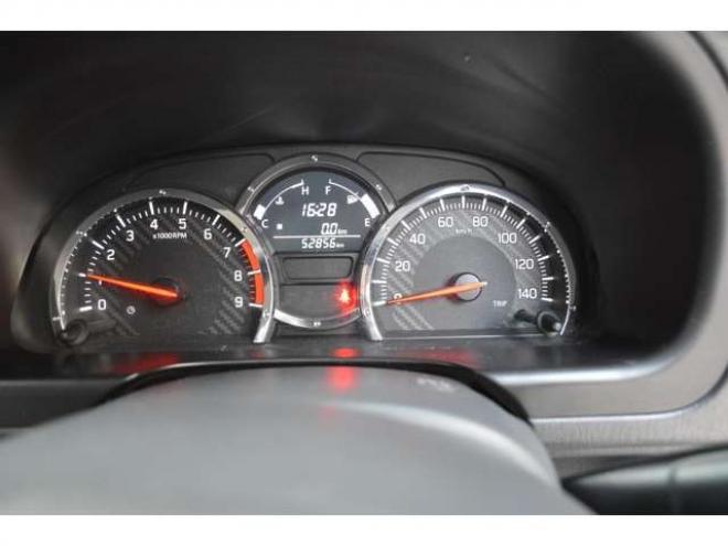 ジムニーランドベンチャー 4WD　ワンオーナー特別仕様車5速マニュアル4WDターボハーフレザーシートヒーターETCドライブレコーダー 660