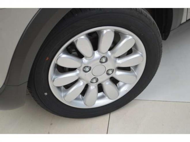 ラパンX 4WD　ワンオーナー車4WDセーフティサポート搭載アイドリングストップ横滑り防止装置デュアルセンサーブレーキサポート後退時ブレーキサポートハイビームアシストLEDライト 660