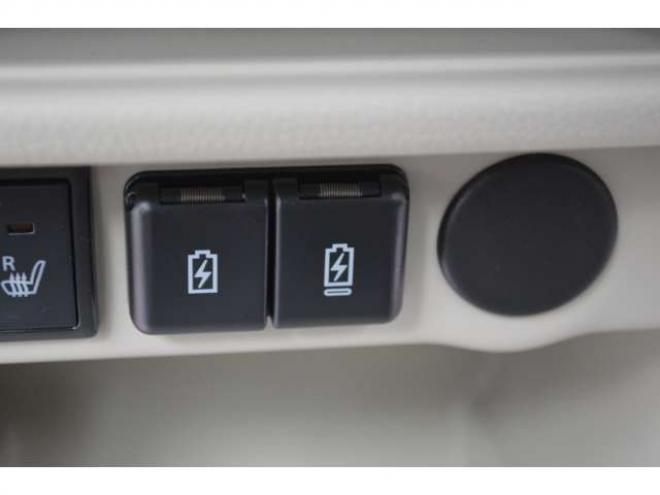 ラパンX 4WD　ワンオーナー車4WDセーフティサポート搭載アイドリングストップ横滑り防止装置デュアルセンサーブレーキサポート後退時ブレーキサポートハイビームアシストLEDライト 660