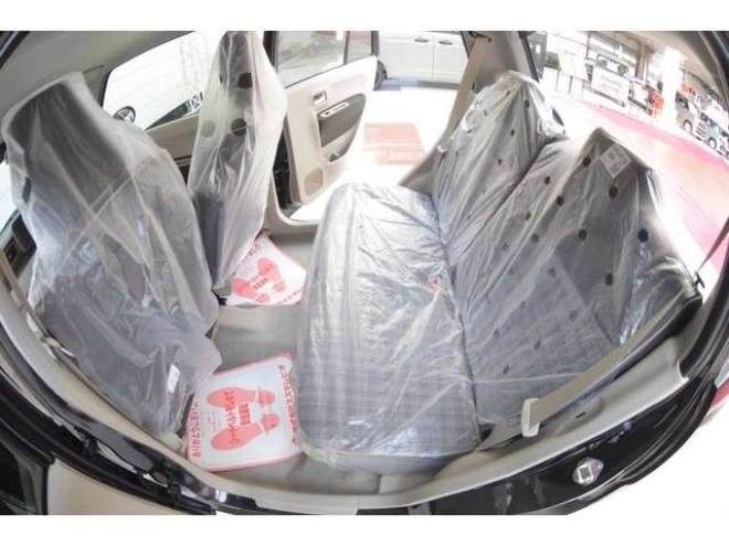 ラパンLC 660 ハイブリッド X 4WD　ハイブリット4WD全方位モニタ用カメラパッケージセーフティサポート搭載スズキコネクト対応機装着車ハイビームアシストLEDライト横滑り防止装置シートヒーター 登録済未使用車 660