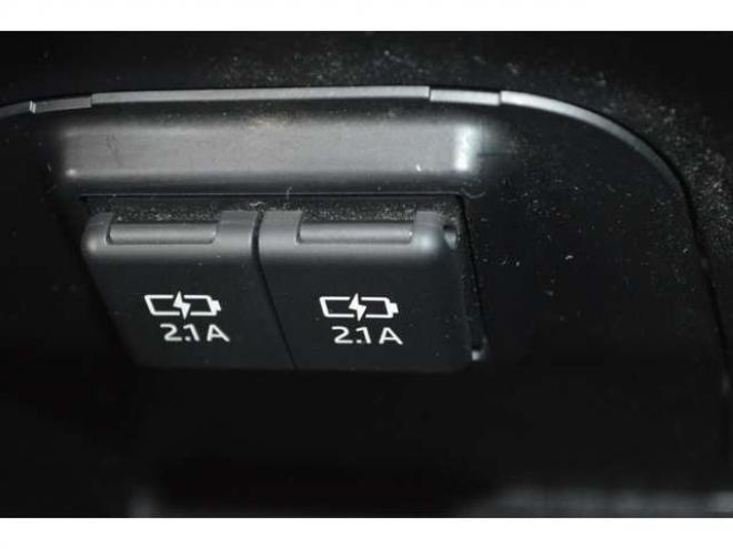 RAV-42.0 G 4WD　ワンオーナー車4WDプリクラッシュセーフティ黒革シートヒーターレーダークルーズコントロール8インチナビTVバックカメラLEDパワーバックドアステアリングヒーター横滑り防止装置パーキングセンサー 2000