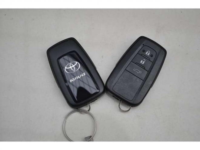 RAV-42.0 G 4WD　ワンオーナー車4WDプリクラッシュセーフティ黒革シートヒーターレーダークルーズコントロール8インチナビTVバックカメラLEDパワーバックドアステアリングヒーター横滑り防止装置パーキングセンサー 2000