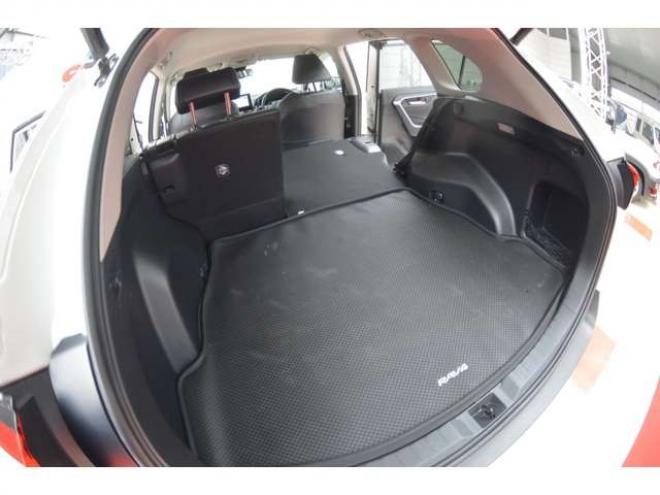 RAV-42.0 G 4WD　ワンオーナー車4WDプリクラッシュセーフティ黒革シートヒーターレーダークルーズコントロール8インチナビTVバックカメラLEDパワーバックドアステアリングヒーター横滑り防止装置パーキングセンサー 2000