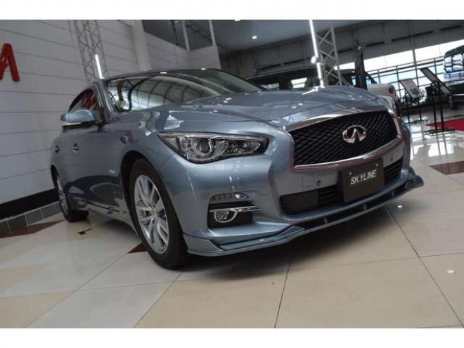 スカイライン3.5 350GT FOUR ハイブリッド タイプP　ハイブリッド4WDアイドリングストップエマージェンシーブレーキ横滑り防止装置HIDライト全方位モニター付純正ナビTVバックカメラ黒革シートヒーターETCアダプティブクルーズコントロール 3500