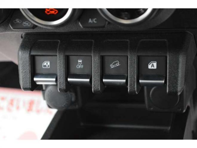 ジムニーXC 4WD　ワンオーナー車4WDターボセーフティサポート搭載アイドリングストップ横滑り防止装置7インチナビTVバックカメラハイビームアシストLEDライトETCクルーズコントロールドライブレコーダー 660