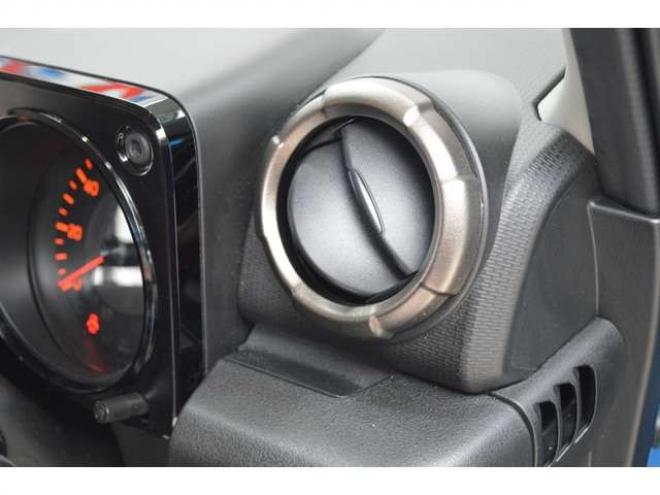 ジムニーXC 4WD　ワンオーナー車4WDターボセーフティサポート搭載アイドリングストップ横滑り防止装置7インチナビTVバックカメラハイビームアシストLEDライトETCクルーズコントロールドライブレコーダー 660