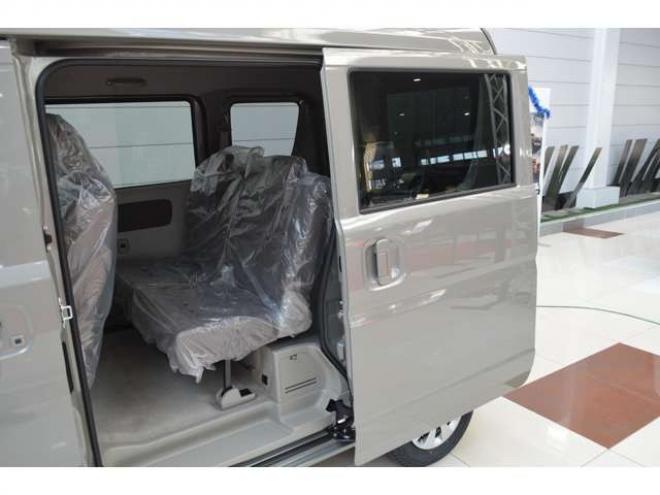 エブリィジョイン ハイルーフ 4WD　届出済未使用車ハイルーフ4WDインパネCVTセーフティサポート搭載アイドリングストップ横滑り防止装置ハイビームアシストLEDライト 660