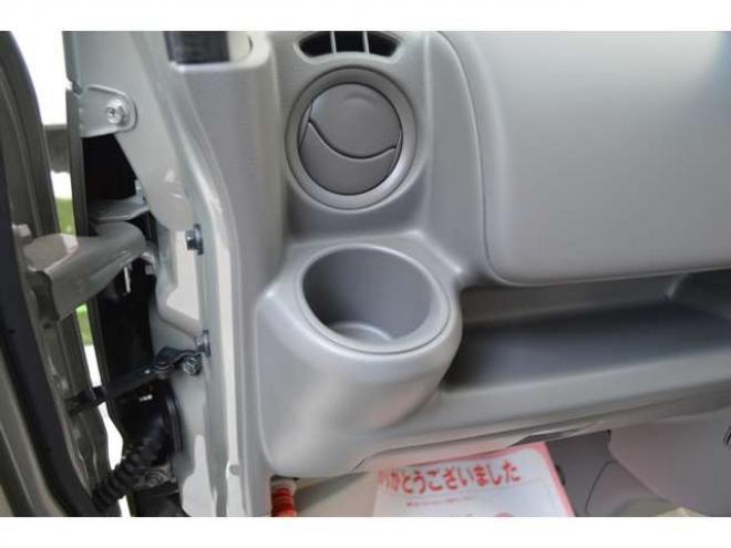 エブリィジョイン ハイルーフ 4WD　届出済未使用車ハイルーフ4WDインパネCVTセーフティサポート搭載アイドリングストップ横滑り防止装置ハイビームアシストLEDライト 660