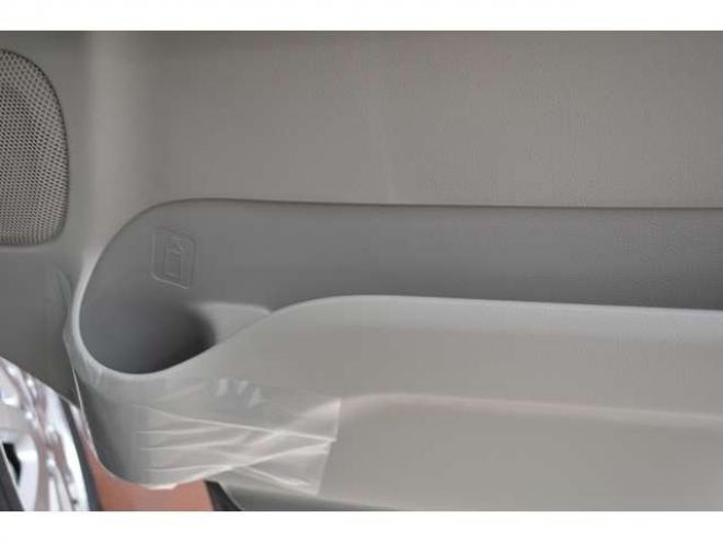 エブリィワゴン PZターボスペシャル ハイルーフ 4WD　届出済未使用車4WDターボハイルーフセーフティサポート搭載アイドリングストップ純正バックカメラ付ディスプレイオーディオ両側オートスライドドアオートステップリアパーキングセンサーハイビームアシストLED 660