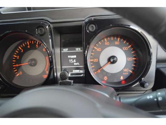 ジムニーXC 4WD　ワンオーナー車F5速マニュアル4WDターボセーフティサポート搭載アイドリングストップ横滑り防止装置11インチディスプレイオーディオハイビームアシストLEDライトクルーズコントロール 660