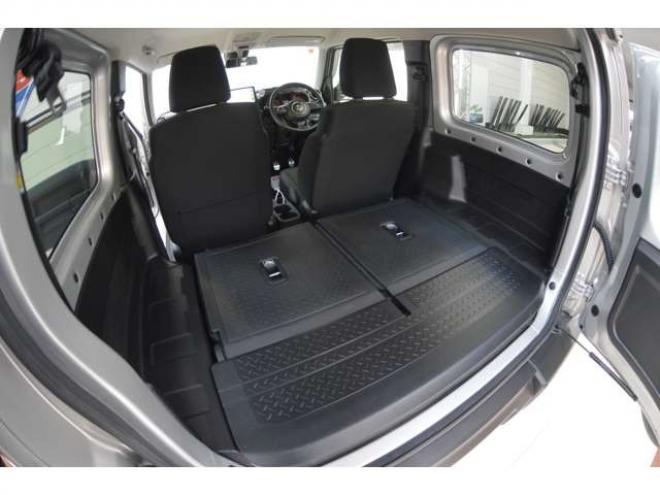 ジムニーXC 4WD　ワンオーナー車F5速マニュアル4WDターボセーフティサポート搭載アイドリングストップ横滑り防止装置11インチディスプレイオーディオハイビームアシストLEDライトクルーズコントロール 660