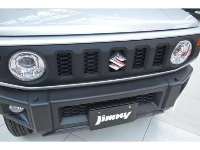 ジムニーXC 4WD　ワンオーナー車F5速マニュアル4WDターボセーフティサポート搭載アイドリングストップ横滑り防止装置11インチディスプレイオーディオハイビームアシストLEDライトクルーズコントロール 660