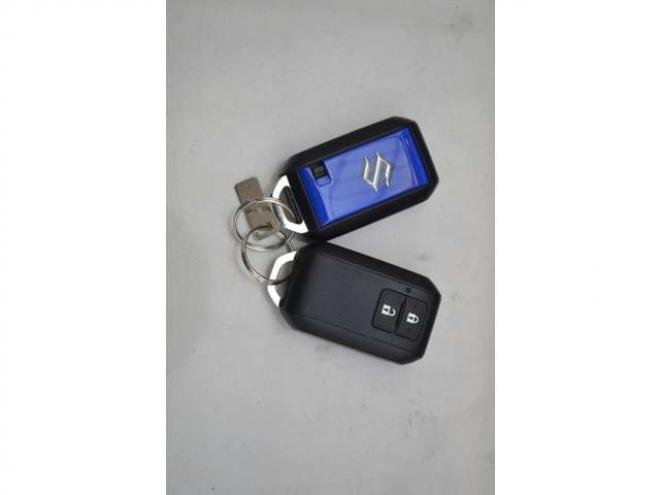 スイフト1.2 ハイブリッド MZ 4WD　ワンオーナー車ハイブリッド4WDセーフティサポート搭載スズキコネクト対応通信機装着車9インチ全方位モニターナビTVバックカメラ電動パーキングブレーキアダプティブクルーズコントロールLEDライト 1200