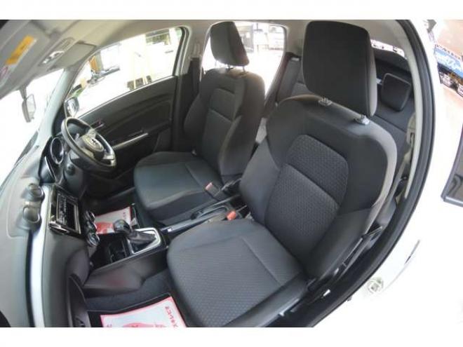 スイフト1.2 XG スズキ セーフティサポート非装着車 4WD　ワンオーナー車4WD横滑り防止装置ABSシートヒータードアミラーヒーターCDスマートキープッシュスタート社外15インチアルミ 1200