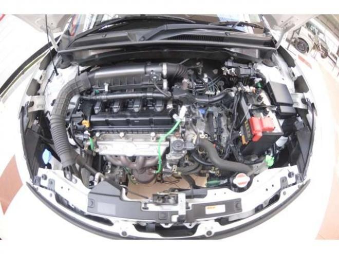 スイフト1.2 XG スズキ セーフティサポート非装着車 4WD　ワンオーナー車4WD横滑り防止装置ABSシートヒータードアミラーヒーターCDスマートキープッシュスタート社外15インチアルミ 1200