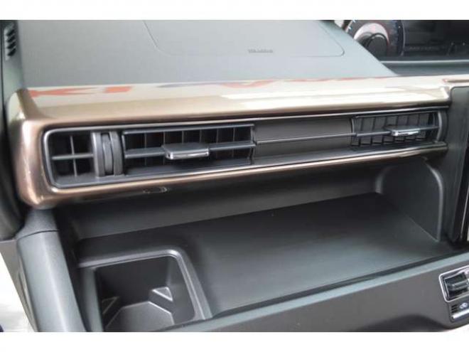 ワゴンRカスタムZ ハイブリッド ZT 4WD　ワンオーナー車ハイブリッド4WDターボセーフティサポート搭載パドルシフト全方位モニターカメラパッケージアイドリングストップLEDアダプティブクルーズコントロールヘッドアップディスプレイ 660