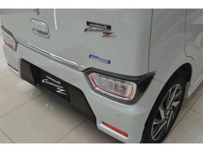 ワゴンRカスタムZ ハイブリッド ZT 4WD　ワンオーナー車ハイブリッド4WDターボセーフティサポート搭載パドルシフト全方位モニターカメラパッケージアイドリングストップLEDアダプティブクルーズコントロールヘッドアップディスプレイ 660
