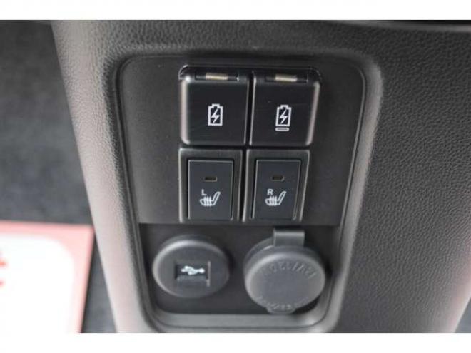 ワゴンRカスタムZ ハイブリッド ZT 4WD　ワンオーナー車ハイブリッド4WDターボセーフティサポート搭載パドルシフト全方位モニターカメラパッケージアイドリングストップLEDアダプティブクルーズコントロールヘッドアップディスプレイ 660