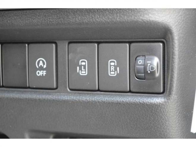 スペーシアハイブリッド X 4WD　ワンオーナー車ハイブリッド4WDターボセーフティサポート搭載アイドリングストップ横滑り防止装置ハイビームアシスト両側オートスライドCDシートヒーター 660