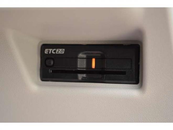 スイフト1.2 ハイブリッド MZ 4WD　ワンオーナー車ハイブリッド4WDセーフティサポート搭載スズキコネクト対応通信機装着車9インチ全方位モニターナビTVバックカメラ電動パーキングブレーキアダプティブクルーズコントロールLEDライトETC20 1200