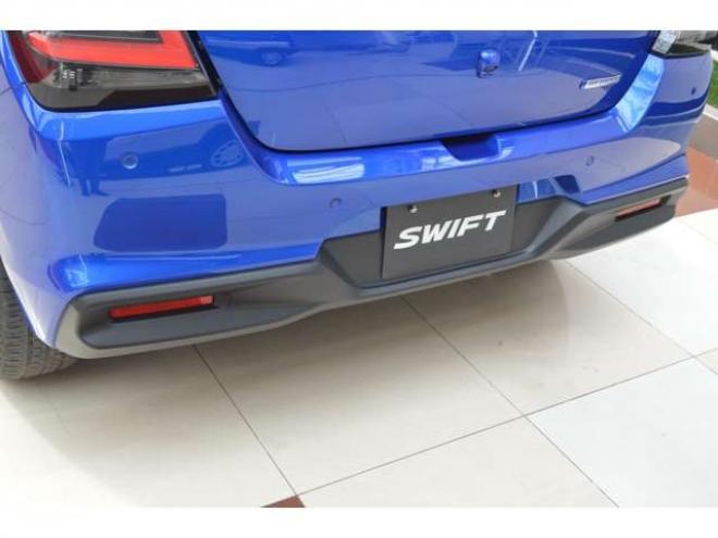 スイフト1.2 ハイブリッド MZ 4WD　ワンオーナー車ハイブリッド4WDセーフティサポート搭載スズキコネクト対応通信機装着車9インチ全方位モニターナビTVバックカメラ電動パーキングブレーキアダプティブクルーズコントロールLEDライトETC20 1200