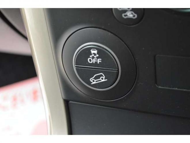 エスクード2.4 ランドブリーズ 4WD　ワンオーナー特別仕様車4WD横滑り防止装置サンルーフ社外ディスプレイオーディオバックカメラETCハーフレザーシートヒーターHIDライトクルーズコントロール 2400