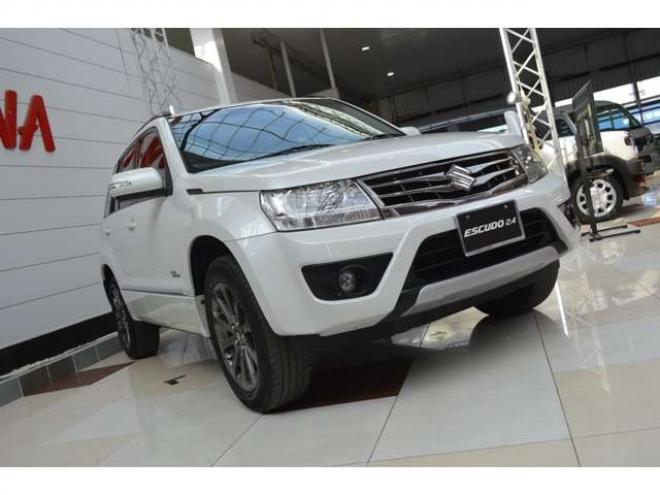 エスクード2.4 ランドブリーズ 4WD　ワンオーナー特別仕様車4WD横滑り防止装置サンルーフ社外ディスプレイオーディオバックカメラETCハーフレザーシートヒーターHIDライトクルーズコントロール 2400