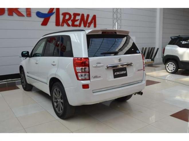 エスクード2.4 ランドブリーズ 4WD　ワンオーナー特別仕様車4WD横滑り防止装置サンルーフ社外ディスプレイオーディオバックカメラETCハーフレザーシートヒーターHIDライトクルーズコントロール 2400