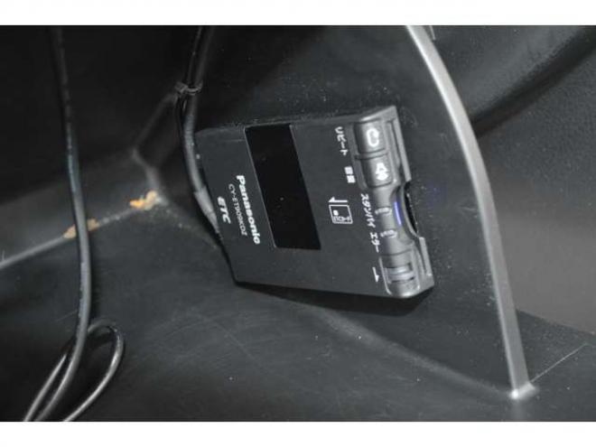 エスクード2.4 ランドブリーズ 4WD　ワンオーナー特別仕様車4WD横滑り防止装置サンルーフ社外ディスプレイオーディオバックカメラETCハーフレザーシートヒーターHIDライトクルーズコントロール 2400