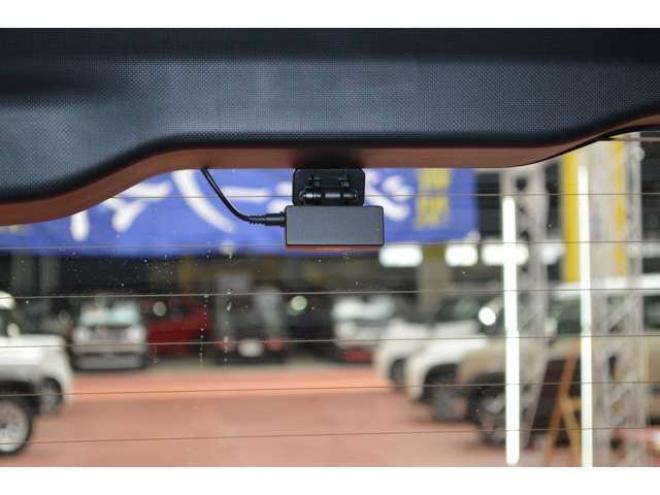 ヴォクシー2.0 ZS 煌III 4WD　ワンオーナー7人乗り4WD寒冷地仕様車トヨタセーフティセンスプリクラッシュセーフティ7インチワイドナビTVバックカメラ両側オートスライドドアETCハイビームアシストLEDヘッドライトクルーズコントロール 2000