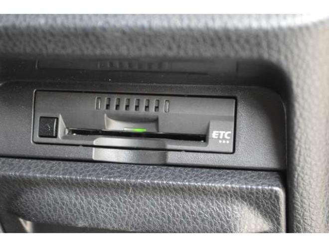 ヴォクシー2.0 ZS 煌III 4WD　ワンオーナー7人乗り4WD寒冷地仕様車トヨタセーフティセンスプリクラッシュセーフティ7インチワイドナビTVバックカメラ両側オートスライドドアETCハイビームアシストLEDヘッドライトクルーズコントロール 2000