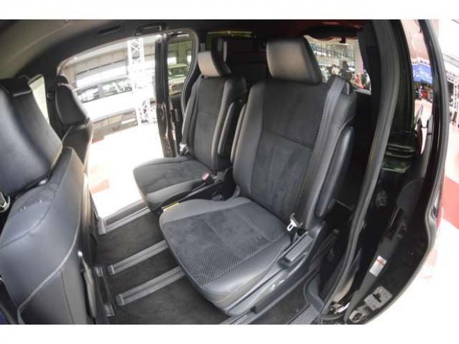 ヴォクシー2.0 ZS 煌III 4WD　ワンオーナー7人乗り4WD寒冷地仕様車トヨタセーフティセンスプリクラッシュセーフティ7インチワイドナビTVバックカメラ両側オートスライドドアETCハイビームアシストLEDヘッドライトクルーズコントロール 2000