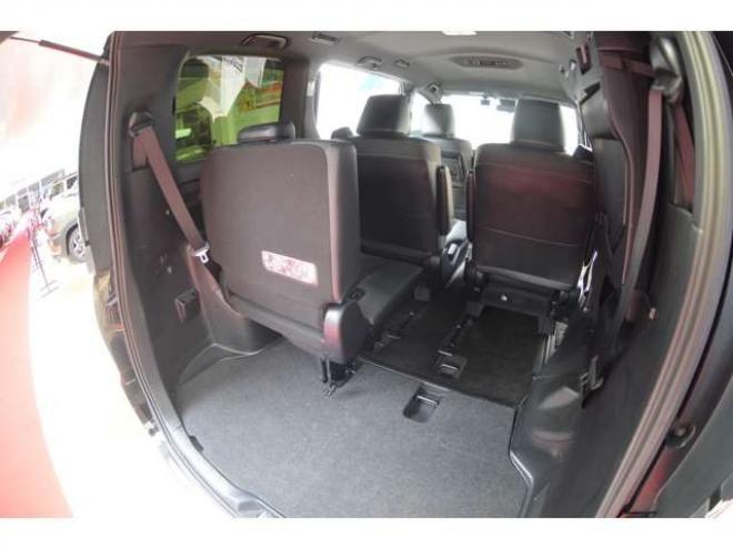 ヴォクシー2.0 ZS 煌III 4WD　ワンオーナー7人乗り4WD寒冷地仕様車トヨタセーフティセンスプリクラッシュセーフティ7インチワイドナビTVバックカメラ両側オートスライドドアETCハイビームアシストLEDヘッドライトクルーズコントロール 2000