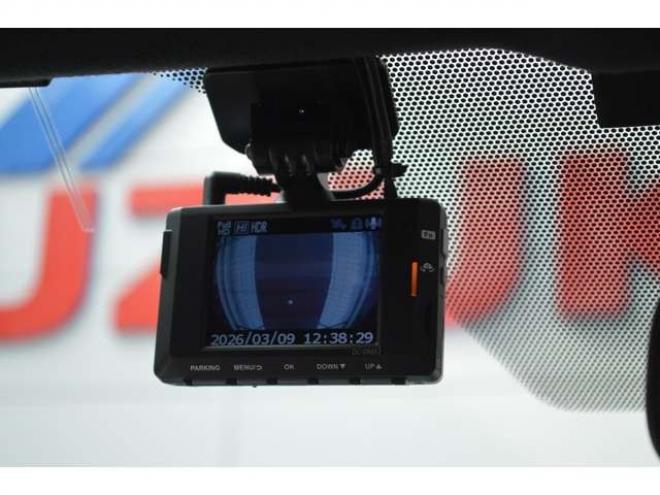 ヴォクシー2.0 ZS 煌III 4WD　ワンオーナー7人乗り4WD寒冷地仕様車トヨタセーフティセンスプリクラッシュセーフティ7インチワイドナビTVバックカメラ両側オートスライドドアETCハイビームアシストLEDヘッドライトクルーズコントロール 2000