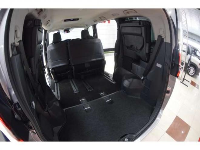 ランディ2.0 G 4WD　ワンオーナー車8人乗り4WDセーフティサポート搭載プリクラッシュセーフティ両側オートスライドドア9インチナビTVバックカメラETCレーダークルーズコントロールLEDドラレコシートヒーター 2000