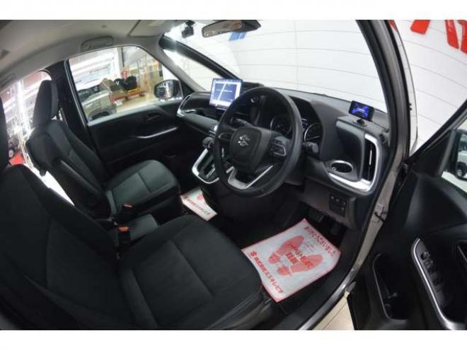 ランディ2.0 G 4WD　ワンオーナー車8人乗り4WDセーフティサポート搭載プリクラッシュセーフティ両側オートスライドドア9インチナビTVバックカメラETCレーダークルーズコントロールLEDドラレコシートヒーター 2000