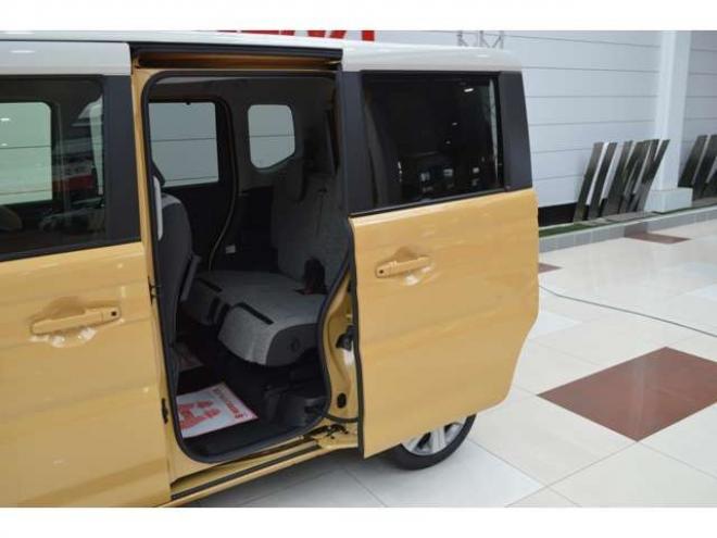 スペーシアハイブリッド X 4WD　ワンオーナーセーフティサポート両側PスラD 660