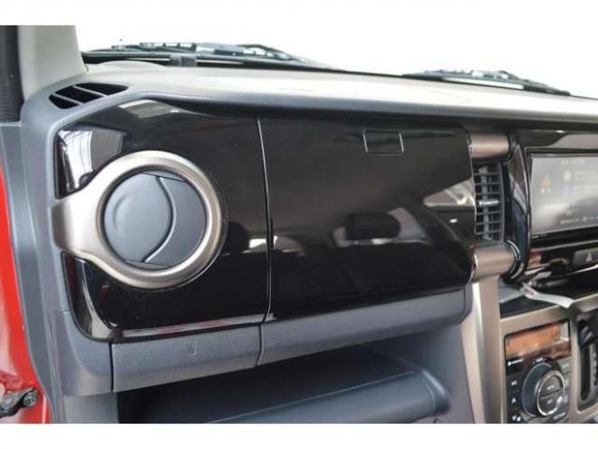 ハスラーJ 4WD　ワンオーナー車Sエネチャージ4WDブラックインテリアパッケージ純正7インチワイドナビTVバックカメラセーフティサポート搭載ハーフレザーシートLEDライト 660