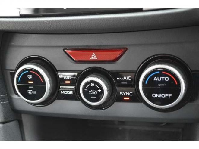 インプレッサスポーツ 2.0 i-S アイサイト 4WD　ワンオーナー車アイサイト4WDアイドリングストップ8インチ純正ナビTVバックカメラETCパワーシートLEDライトアダプティブクルーズコントロール18インチアルミパーキングセンサー 2000