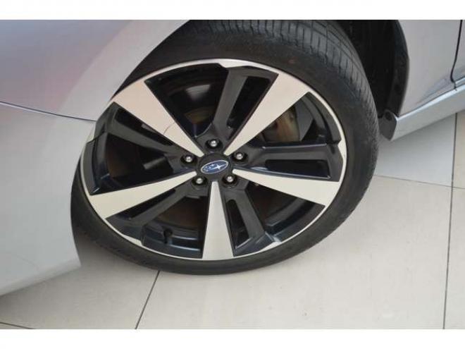 インプレッサスポーツ 2.0 i-S アイサイト 4WD　ワンオーナー車アイサイト4WDアイドリングストップ8インチ純正ナビTVバックカメラETCパワーシートLEDライトアダプティブクルーズコントロール18インチアルミパーキングセンサー 2000