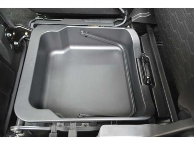 ワゴンRスティングレー ハイブリッド X 4WD　ワンオーナー車ハイブリッド4WDセーフティサポート搭載アイドリングストップ全方位モニター8インチナビTVハイビームアシスト付LEDライトETC横滑り防止装置ヘッドアップディスプレイ 660