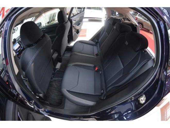 インプレッサスポーツ 2.0 i-L アイサイト 4WD　ワンオーナー車4WDパドルシフトアイサイトアイドリングストップ横滑り防止装置レーダークルーズコントロール純正8インチナビTVバックカメラブラインドスポットモニター前後ドラレコETCパーキングセンサーLEDライト 2000