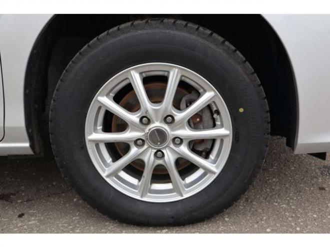 セレナ2.0 B 4WD　社外ナビ　バックカメラ　バックブザー　ETC　前側ドライブレコーダー　クルーズコントロール　オートライト　フォグランプ 2000